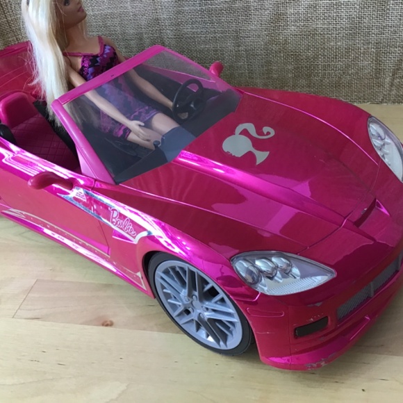 2011 Barbie Corvette and Doll - Picture 7 of 16